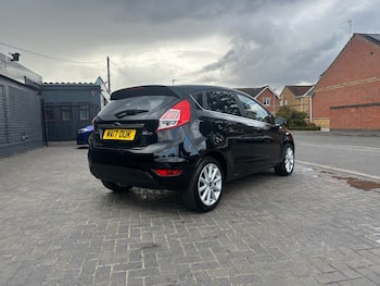 Used Ford Fiesta 2017 for sale - 79365639: Photo