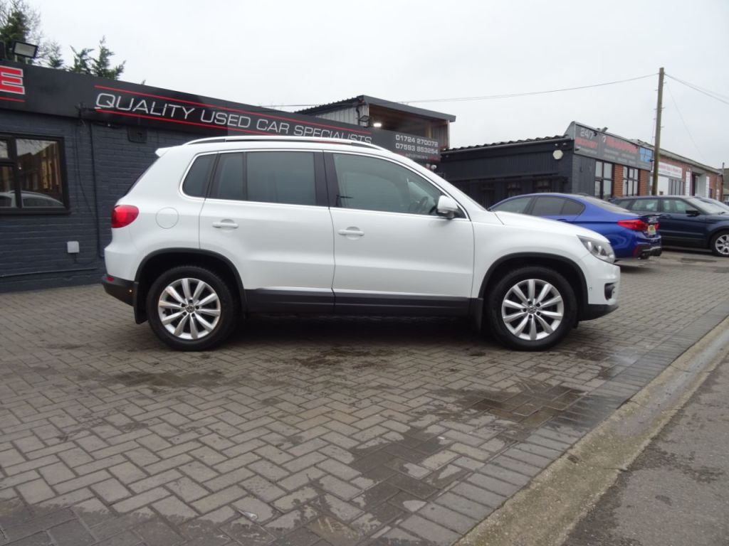 Used Volkswagen Tiguan 2015 for sale - 77368133: Photo 2