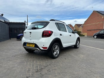 Used Dacia Sandero Stepway 2018 for sale - 79746531: Photo
