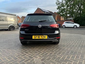 Used Volkswagen Golf 2018 for sale - 78631090: Photo