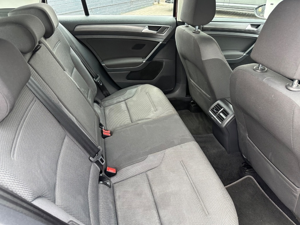 Used Volkswagen Golf 2017 for sale - 77666114: Photo 9