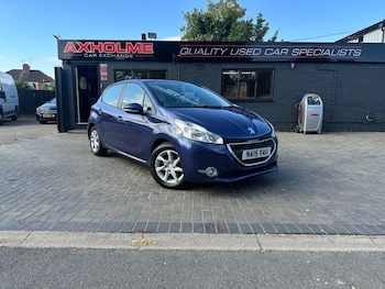 Used Peugeot 208 undefined for sale - 79205616: Photo