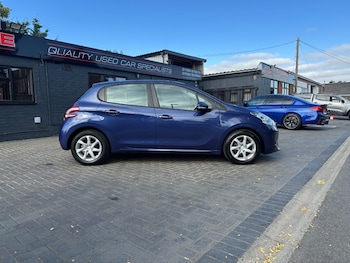 Used Peugeot 208 undefined for sale - 79205616: Photo