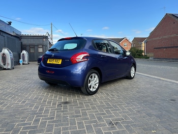 Used Peugeot 208 undefined for sale - 79205616: Photo