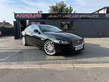 Used Jaguar XE 2017 for sale - 79679068: Photo