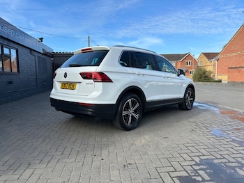 Used Volkswagen Tiguan 2017 for sale - 77679919: Photo