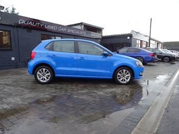 Used Volkswagen Polo 2015 for sale - 76961706: Photo