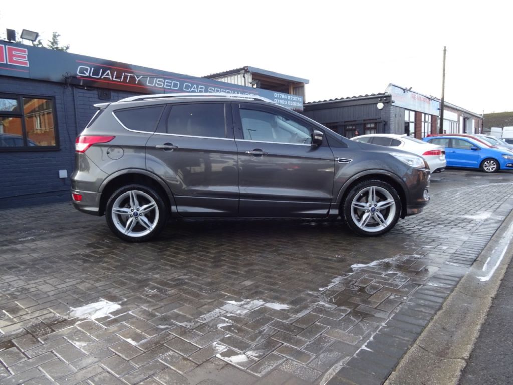 Used Ford Kuga 2014 for sale - 77200611: Photo 2