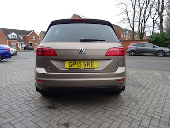 Used Volkswagen Golf SV 2015 for sale - 76972877: Photo