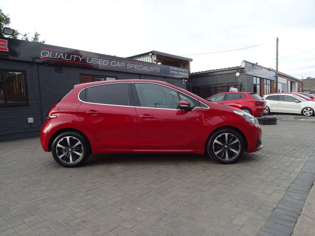 Used Peugeot 208 2019 for sale - 76197142: Photo 2