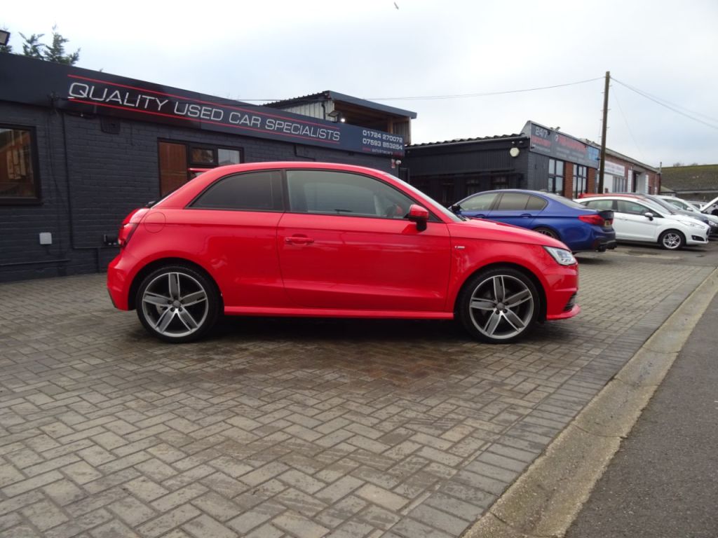 Used Audi A1 2015 for sale - 77226245: Photo 2