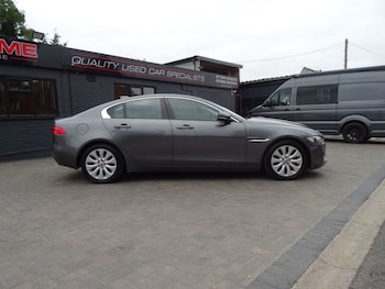 Used Jaguar XE 2017 for sale - 75631205: Photo