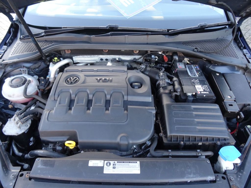 Used Volkswagen Golf 2018 for sale - 77006611: Photo 12