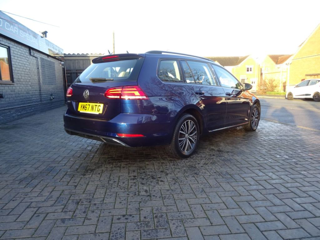 Used Volkswagen Golf 2018 for sale - 77006611: Photo 3