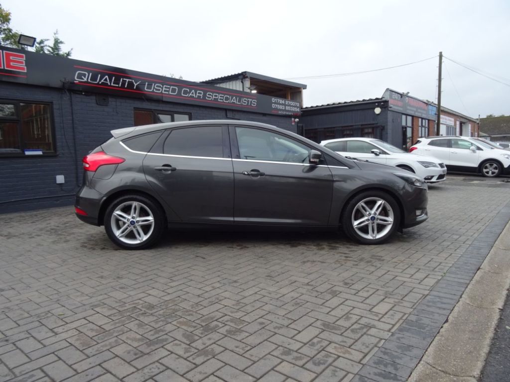 Used Ford Focus 2017 for sale - 76322781: Photo 2