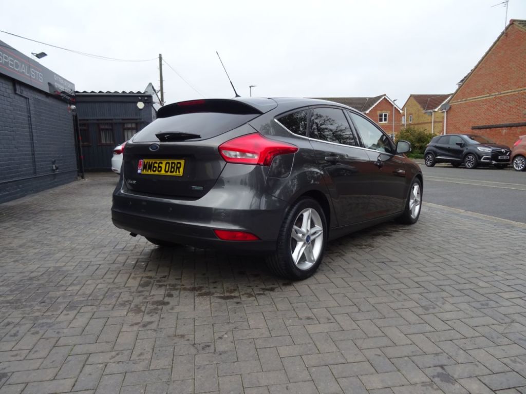 Used Ford Focus 2017 for sale - 76322781: Photo 3