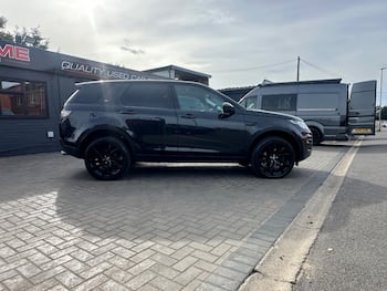 Used Land Rover Discovery Sport 2017 for sale - 79762650: Photo