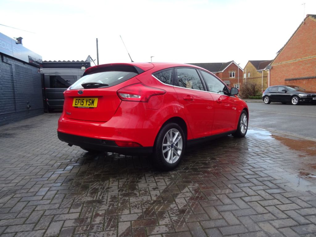 Used Ford Focus 2015 for sale - 76961707: Photo 3