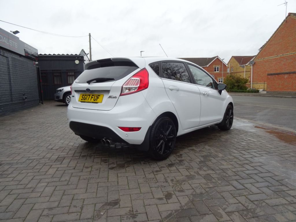 Used Ford Fiesta 2017 for sale - 76428955: Photo 3