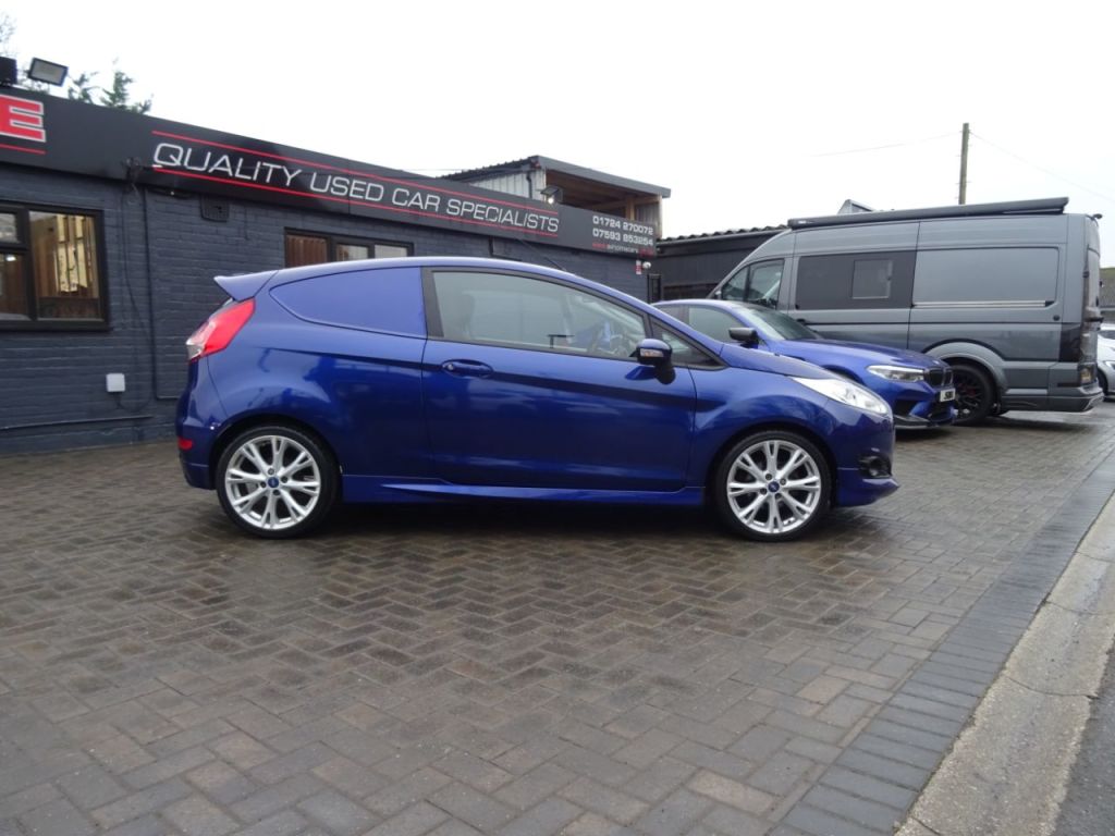Used Ford Fiesta 2014 for sale - 77211653: Photo 2