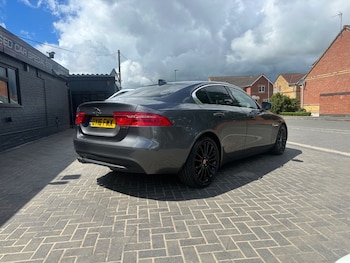 Used Jaguar XE 2016 for sale - 78779992: Photo