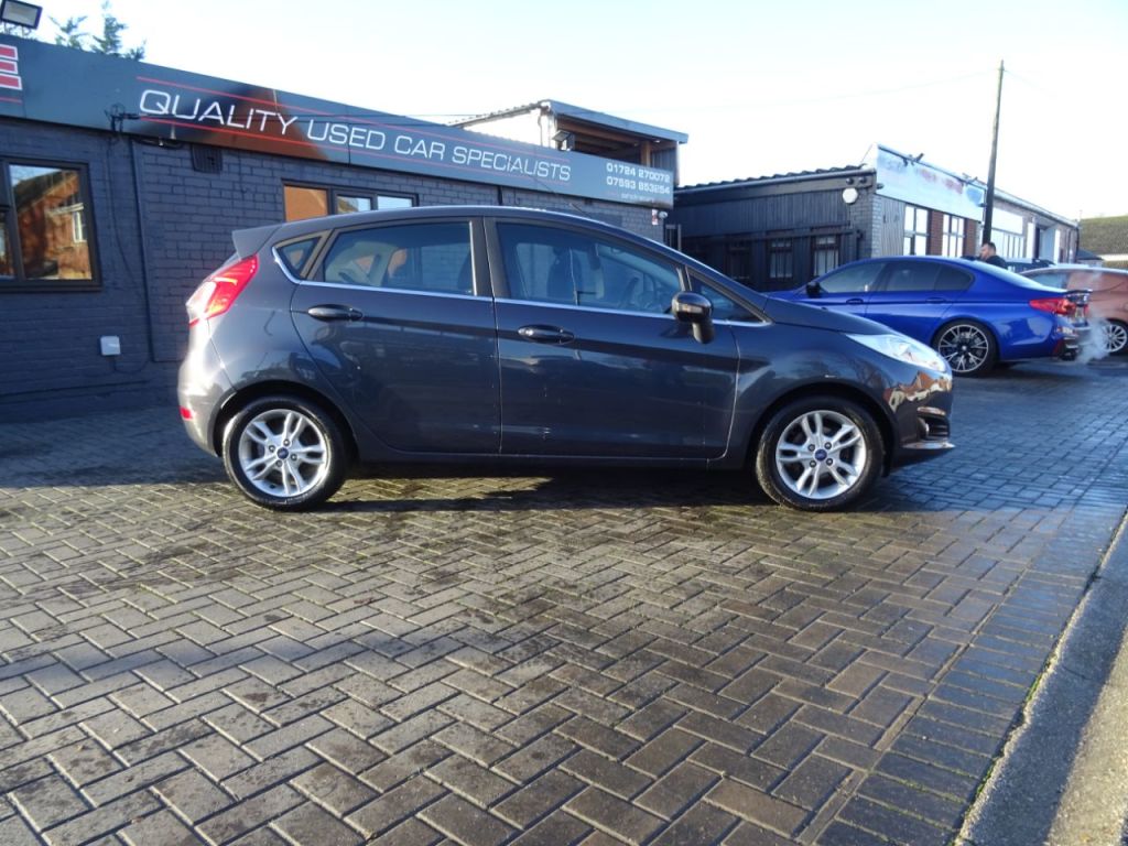Used Ford Fiesta 2015 for sale - 77006605: Photo 2