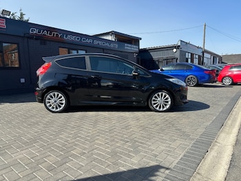 Used Ford Fiesta 2015 for sale - 78167787: Photo