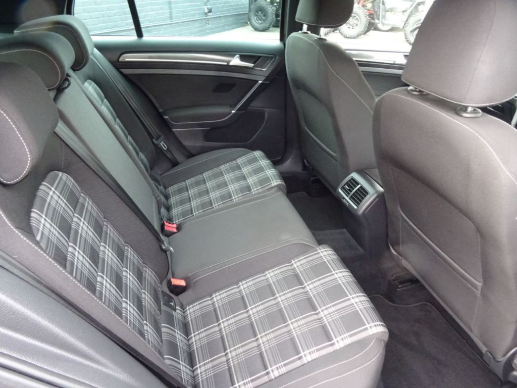 Used Volkswagen Golf 2018 for sale - 76909642: Photo 10