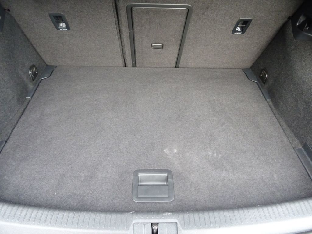 Used Volkswagen Golf 2018 for sale - 76909642: Photo 11