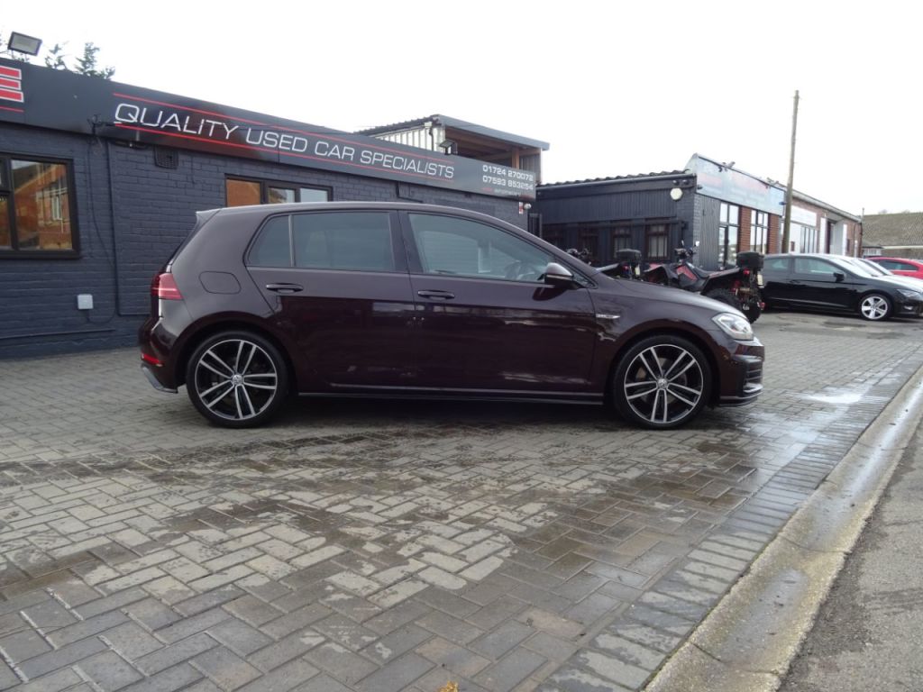 Used Volkswagen Golf 2018 for sale - 76909642: Photo 2