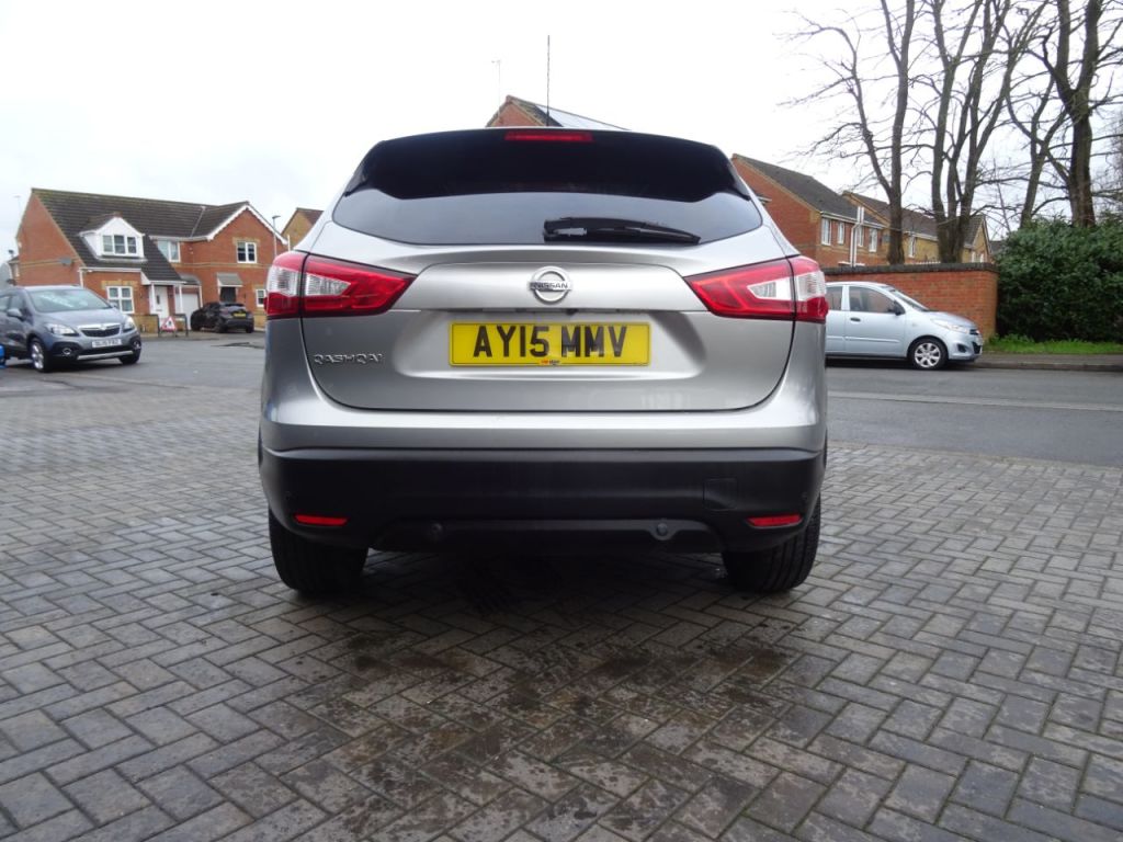 Used Nissan Qashqai 2015 for sale - 77152800: Photo 4