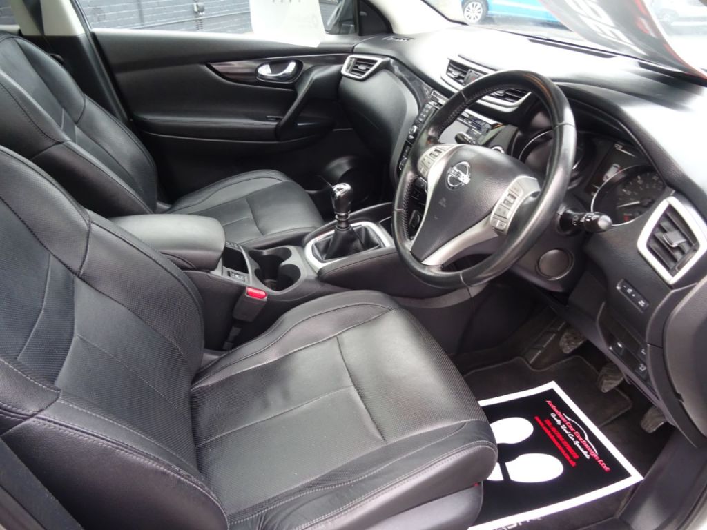 Used Nissan Qashqai 2015 for sale - 77152800: Photo 9