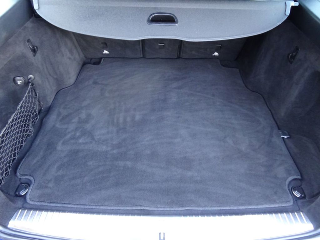 Used Mercedes-Benz C-Class 2015 for sale - 76028843: Photo 11