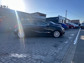 Used Mercedes-Benz A-Class 2014 for sale - 77666131: Photo