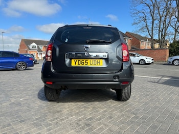 Used Dacia Duster 2015 for sale - 78267052: Photo