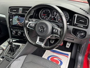 Used Volkswagen Golf 2017 for sale - 76216271: Photo