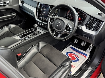 Used Volvo XC60 2018 for sale - 76240573: Photo