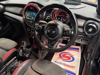 Used MINI Hatch 2018 for sale - 76998769: Photo