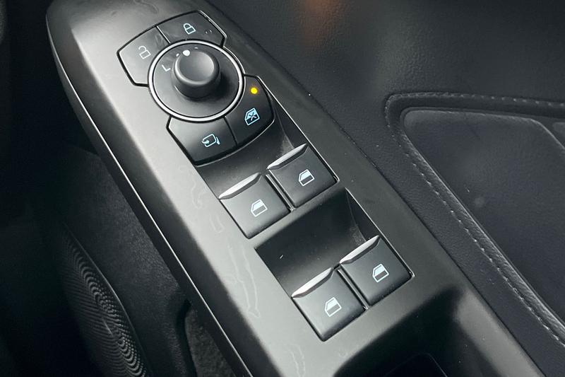 Used Ford Focus 2023 for sale - 76767102: Photo 16