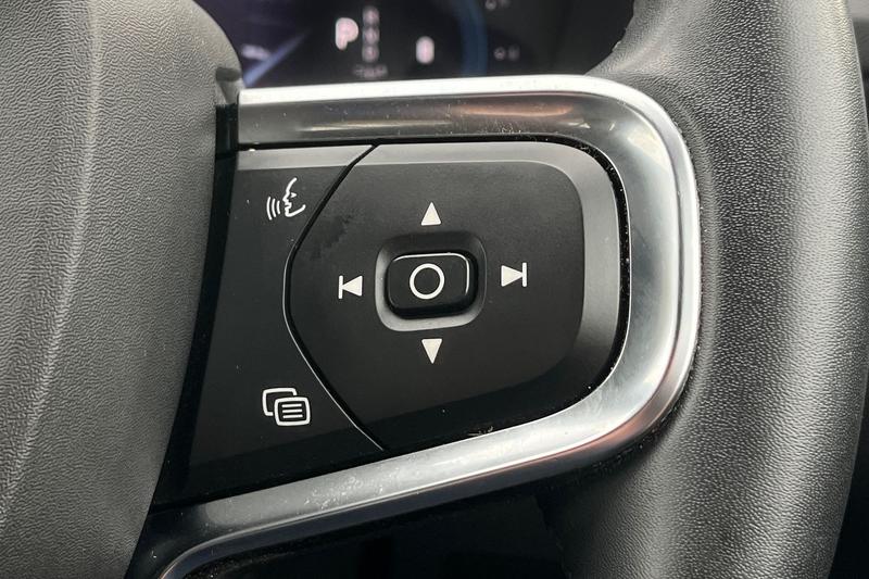 Used Volvo XC40 2022 for sale - 76467701: Photo 33