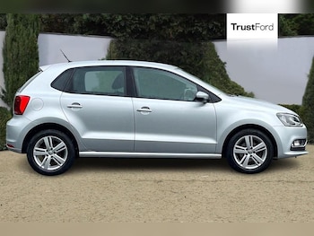 Used Volkswagen Polo 2016 for sale - 78886022: Photo