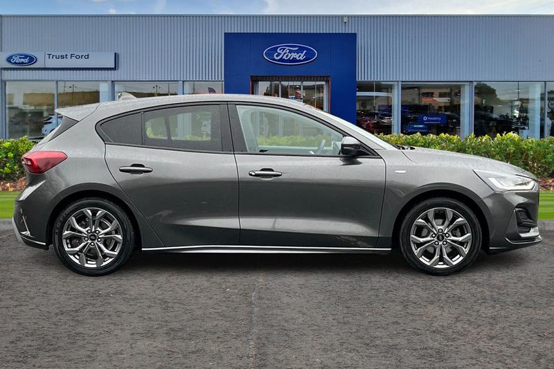 Used Ford Focus 2023 for sale - 76767093: Photo 3