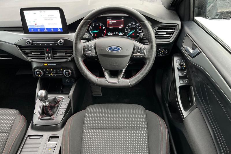 Used Ford Focus 2022 for sale - 76609158: Photo 11