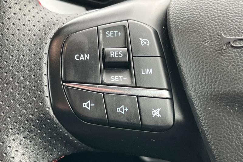 Used Ford Focus 2022 for sale - 76609158: Photo 32