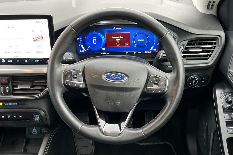 Used Ford Focus 2023 for sale - 76882733: Photo 12