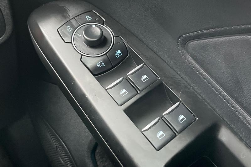 Used Ford Focus 2023 for sale - 76882733: Photo 16