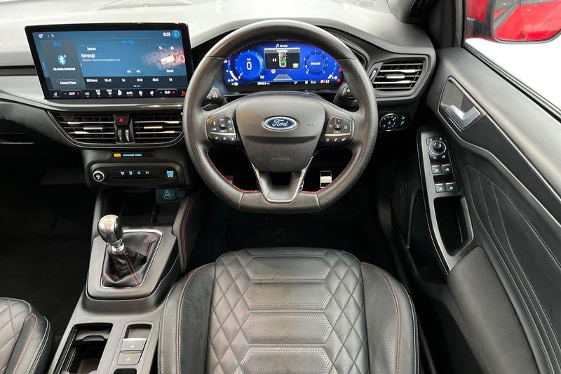 Used Ford Focus 2023 for sale - 76882732: Photo 11