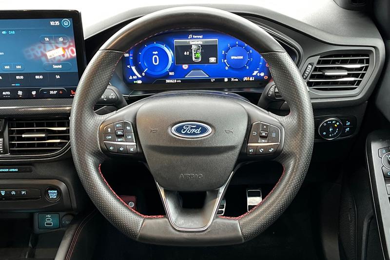 Used Ford Focus 2023 for sale - 76882732: Photo 12