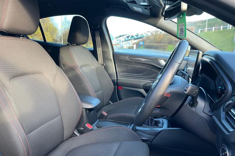 Used Ford Focus 2023 for sale - 76895483: Photo 17