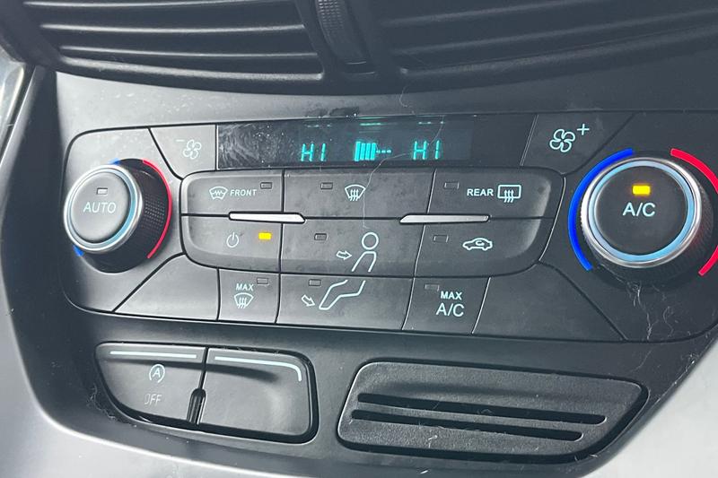 Used Ford Kuga 2017 for sale - 77063998: Photo 30